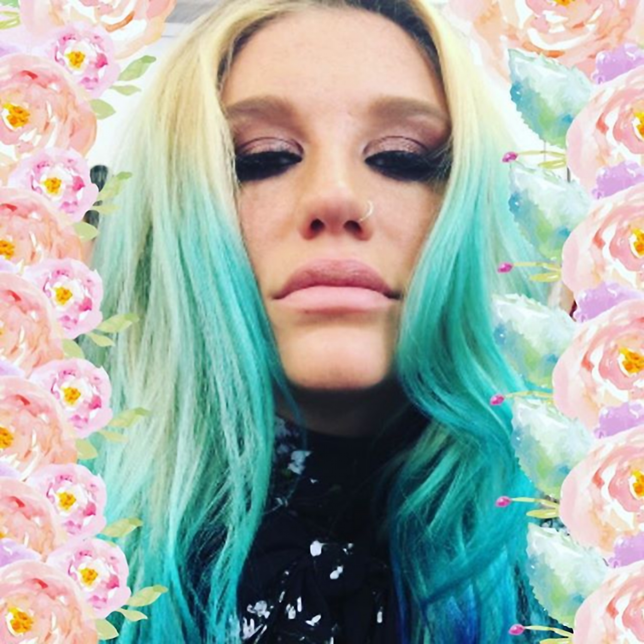 Кеша заткнула хейтеров новым фото в Instagram