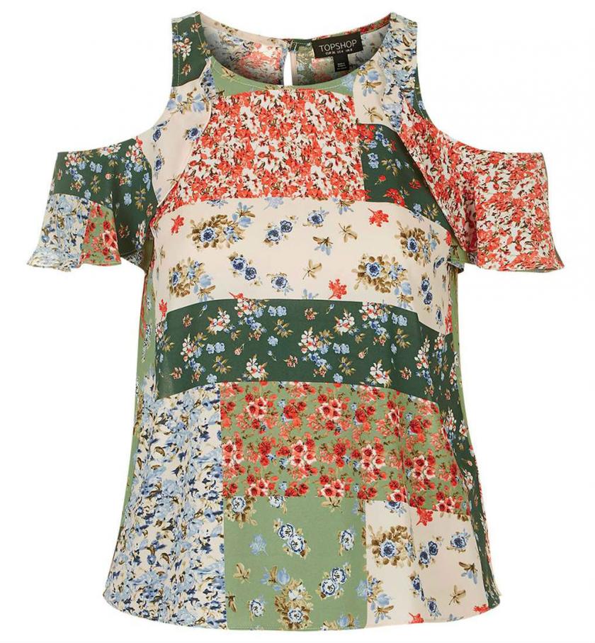 Блузка с модными рукавами от Topshop – стоит примерно 2500 рублей. 