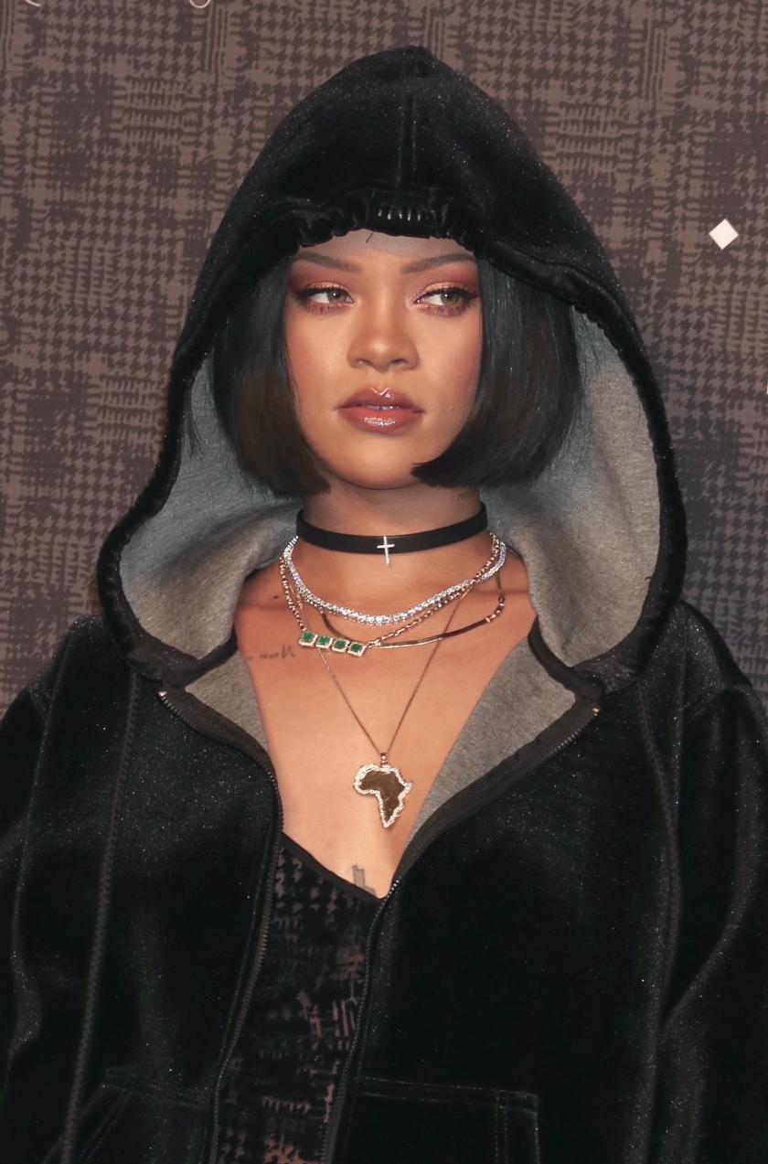 Рианна назвала дату открытия магазинов Fenty by Rihanna