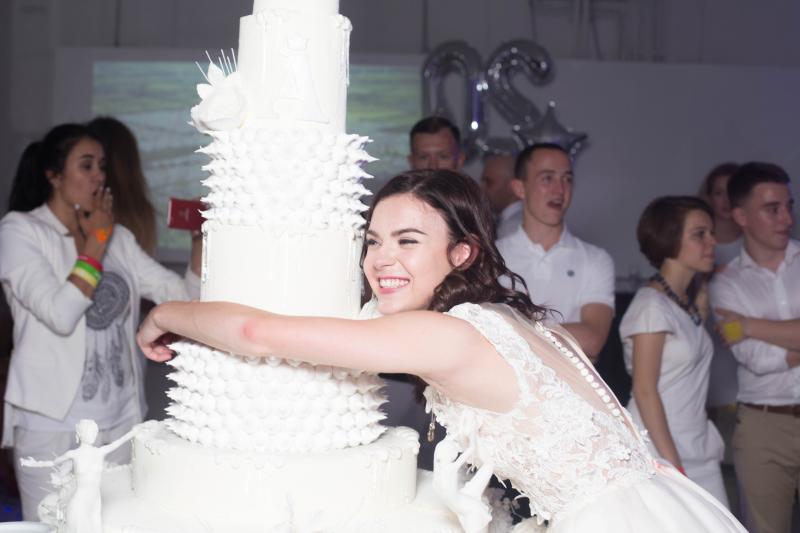 Аделина Сотникова отметила день рождения ледяной вечеринкой