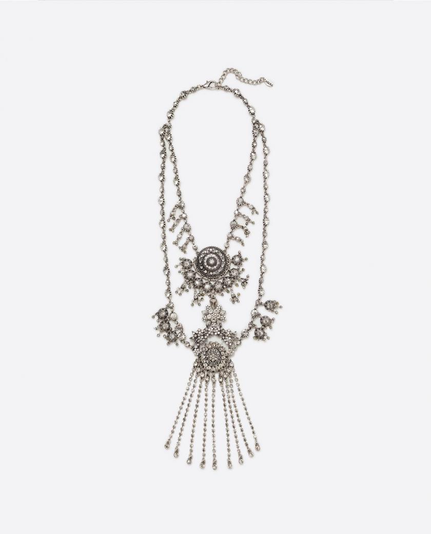 Ожерелье от Zara – 2999 рублей 