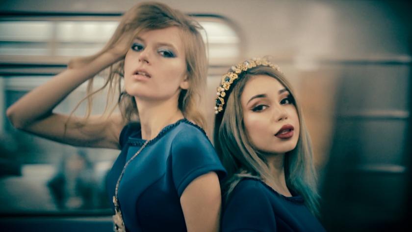 Наташа Трейя и Милена Чижова сняли клип в метро
