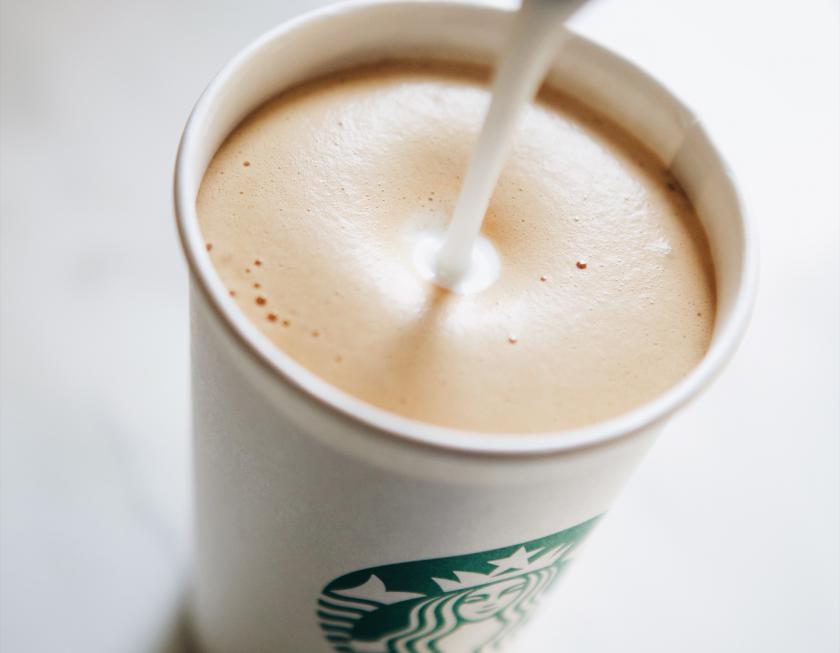Starbucks предлагает гостям создать свой особый вкус сезонного латте